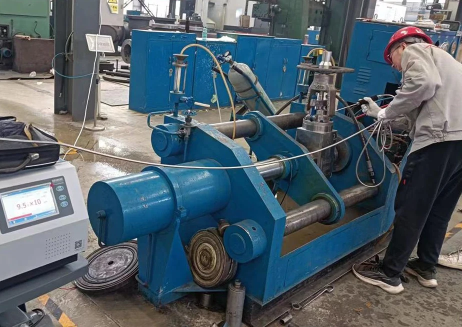 Helium mass spectrometry leak testing